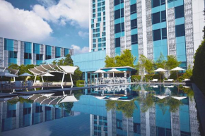 Отель Crimson Hotel Filinvest City, Manila  Манила